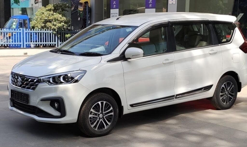 Maruti Ertiga: 20.3 kmpl माइलेज और ₹8.69 लाख की कीमत में फैमिली सफर का नया अंदाज़