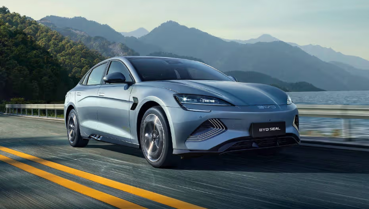 BYD Seal इलेक्ट्रिक कार, 580KM रेंज वाली यह सेडान बदल देगी भारत की सड़कों का अंदाज़