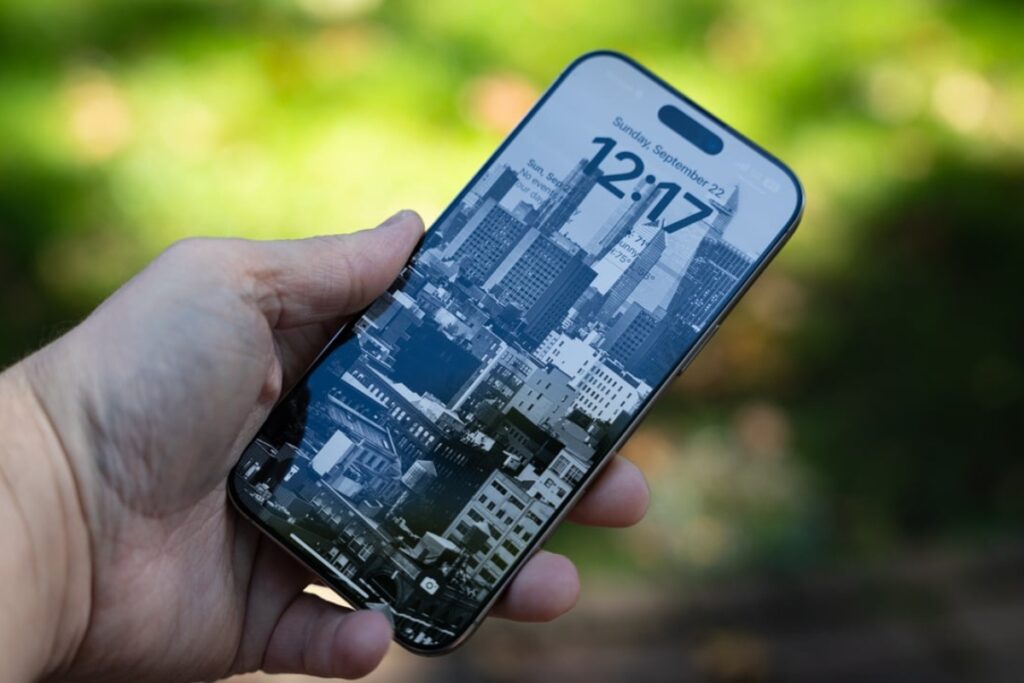 iPhone 16 Pro Max: 92,000 की कीमत में 48MP कैमरा और A18 Pro चिप का धमाल