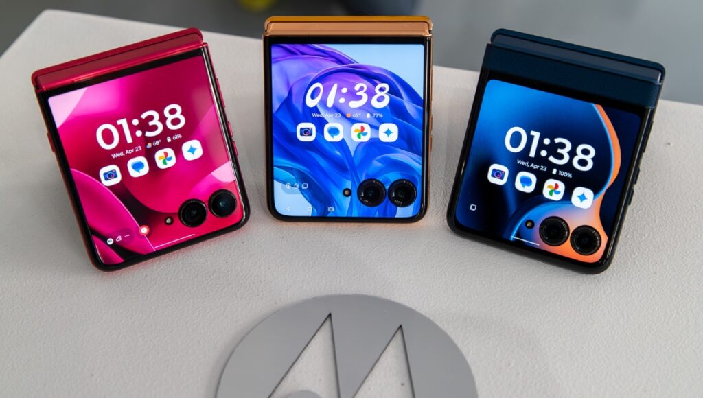 Motorola Razr+ 2025: फ्लिप स्टाइल का बादशाह, दमदार फीचर्स और शानदार कीमत के साथ लॉन्च