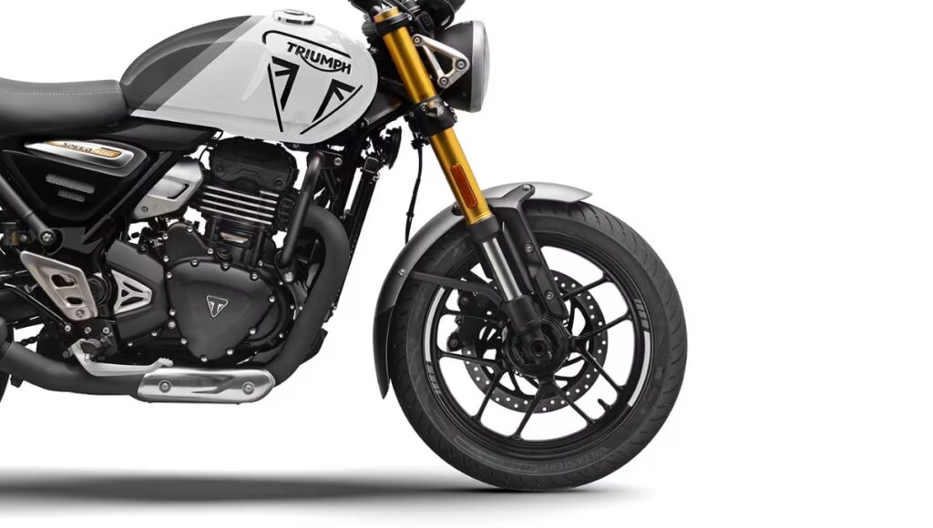 Triumph Speed 400: Price and Features 398cc इंजन, LED हेडलाइट और Dual ABS के साथ ₹2,94,015