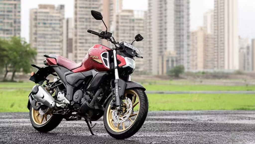 Yamaha FZS FI V4: 149cc Review 2025 दमदार पावर, स्मार्ट फीचर्स और शानदार स्टाइल