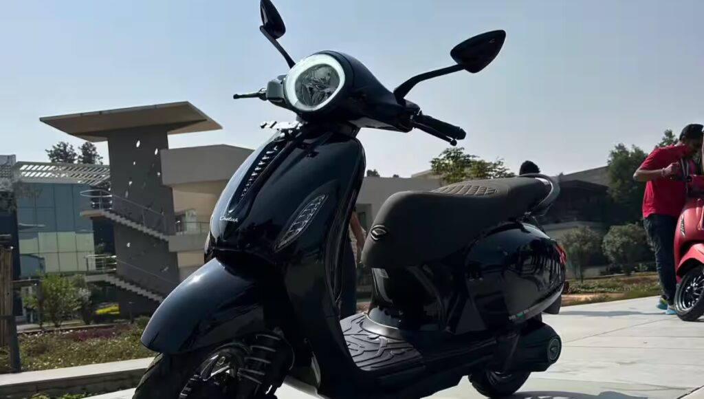 127 Km की रेंज और ₹1.22 लाख की कीमत वाला नया Bajaj Chetak