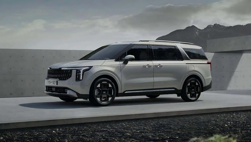 Kia Carnival 2025: ₹63.90 लाख में लक्ज़री फीचर्स और दमदार परफॉर्मेंस वाली प्रीमियम MUV