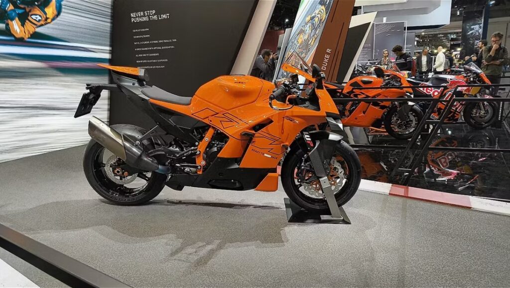 KTM 990 RC R लॉन्च: ₹12.38 लाख की इस सुपरस्पोर्ट बाइक का माइलेज और परफॉर्मेंस आपको चौंका देगा