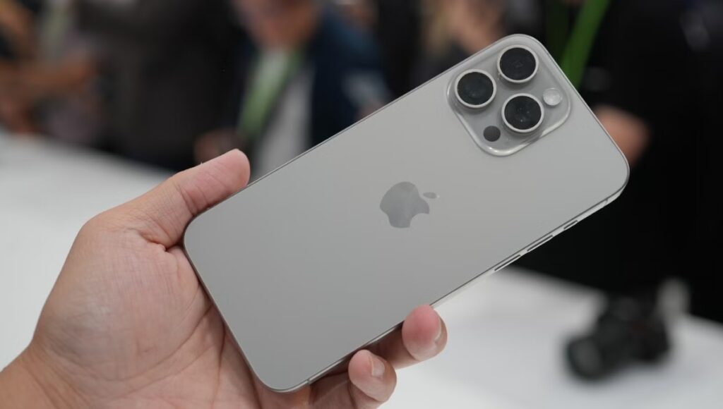 Apple iPhone 15 Pro 2025: 48MP कैमरा, A17 Pro Chip और 1TB स्टोरेज कीमत और फीचर्स