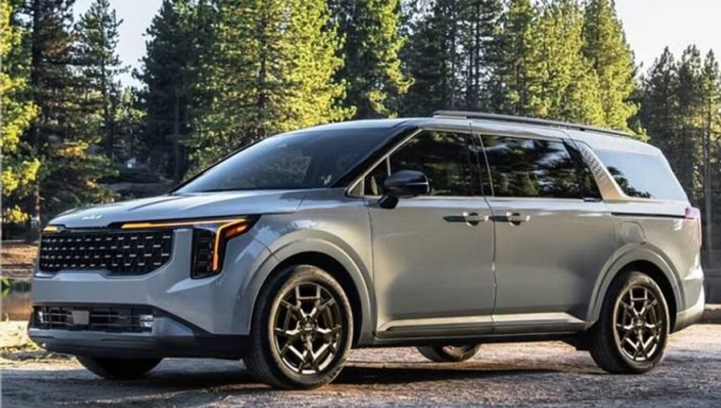 Kia की टॉप 5 कारें 2025: हर सफर में लग्जरी, स्टाइल और पावर का तड़का