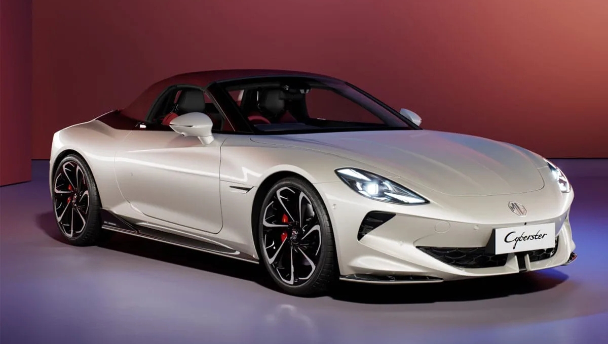 MG Cyberster: दमदार इलेक्ट्रिक स्पोर्ट्स कार, 500km की रेंज और ₹50 लाख की कीमत के साथ भविष्य की रफ्तार
