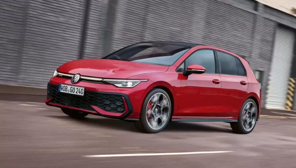 Volkswagen Golf GTI: 45 सालों की लीजेंड, 14 kmpl माइलेज और ₹45 लाख कीमत के साथ स्पोर्टी परफॉर्मेंस