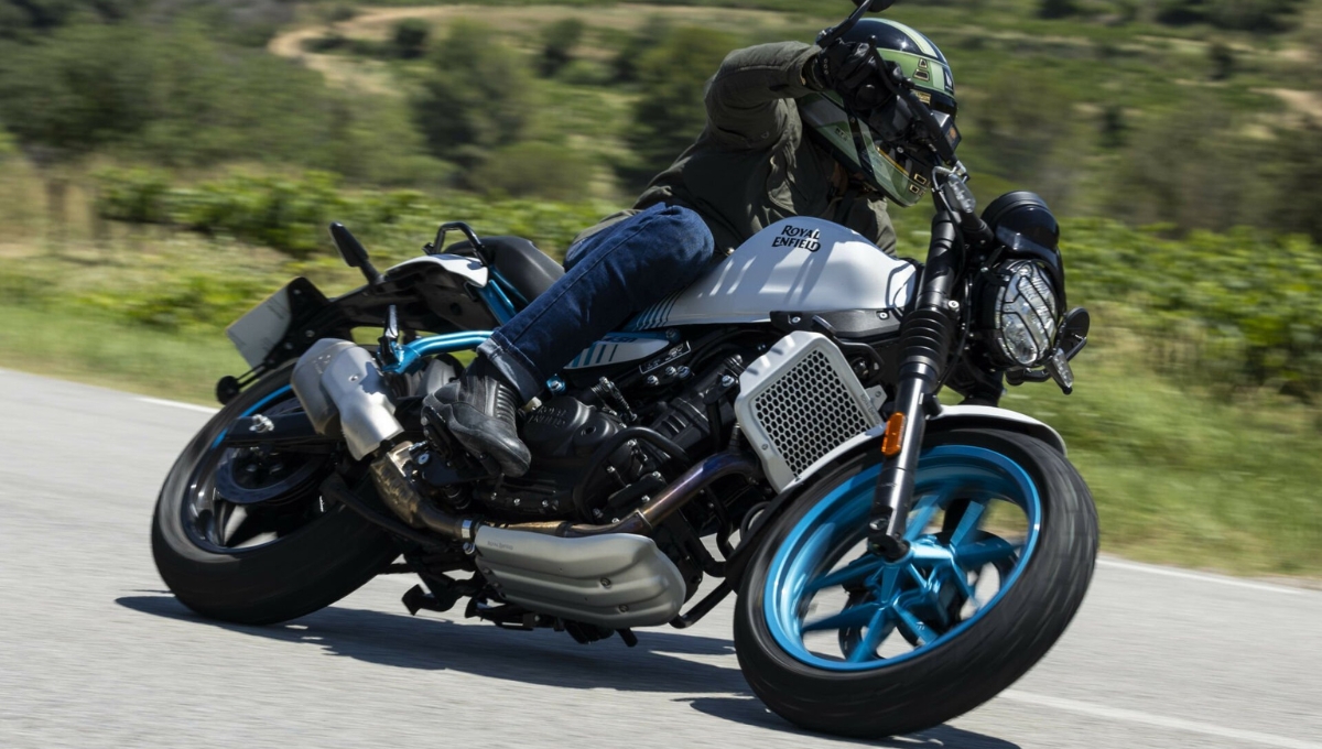 Royal Enfield Guerrilla 450: नई पीढ़ी की पावरफुल मशीन जो दिल जीत लेगी