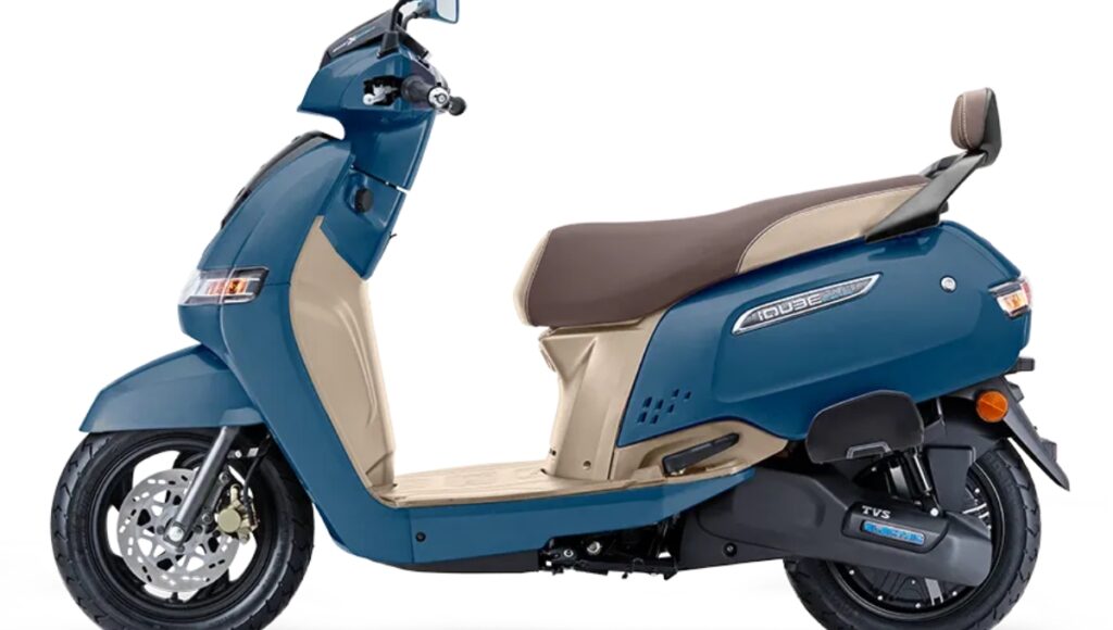 TVS iQube Electric Scooter 2025 4.4 kW पावर, 75 km/h टॉप स्पीड, सिर्फ ₹1.30 लाख में