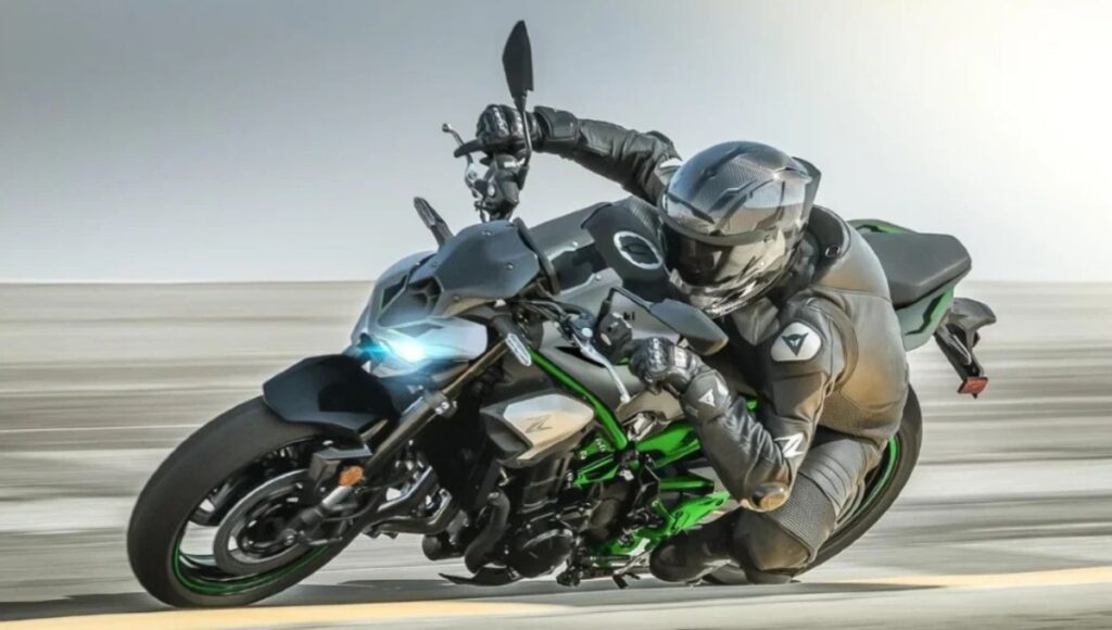 2026 Kawasaki Ninja 250 और Z250: नई डिज़ाइन और दमदार परफॉर्मेंस के साथ आपकी बाइकिंग की दुनिया बदल दें